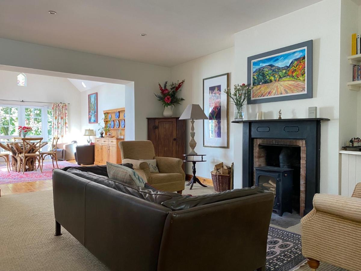 Spacious Cottage - Walk To Crieff Eksteriør bilde